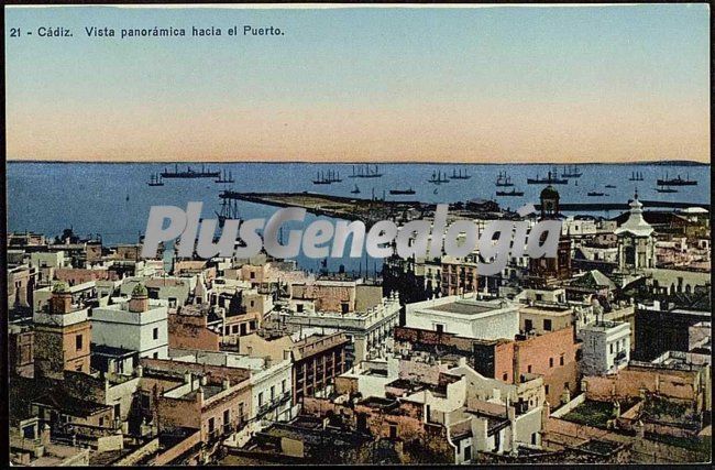 Foto antigua de Vista panor�mica hacia el puerto de la ciudad de C�diz