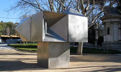 'Gerardo rueda. la escultura monumental del ivam', paseo del prado, Madrid