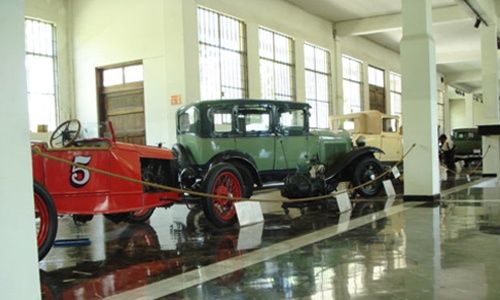 Museo de autos y del transporte de monterrey