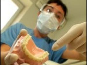 ¿Se pueden tener caries por primera vez después de los cincuenta?