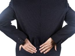 Dolor lumbar al estar sentado: ¿a qué se debe?