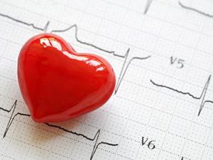 ¿Qué relación existe entre las enfermedades cardiacas y las enfermedades cerebrovasculares?