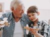 6 ideas para estimular el vínculo con tus nietos
