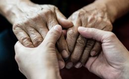 Cómo convivir con una persona con alzhéimer: ¿qué hago si…?