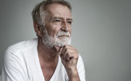 8 claves para combatir la soledad en personas mayores