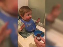 Vídeo viral: la reacción de un bebé al comer chocolate por primera vez