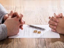 ¿Hay alguna manera de divorciarse ante notario de forma urgente?