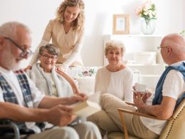 ¿Abuelos egoístas o mayores libres? El nuevo estilo de vida que está rompiendo moldes en las personas mayores