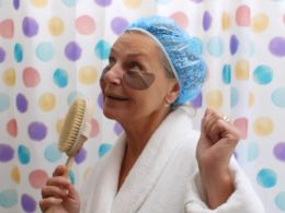 La verdad sobre cuántas veces debes ducharte a partir de los 65