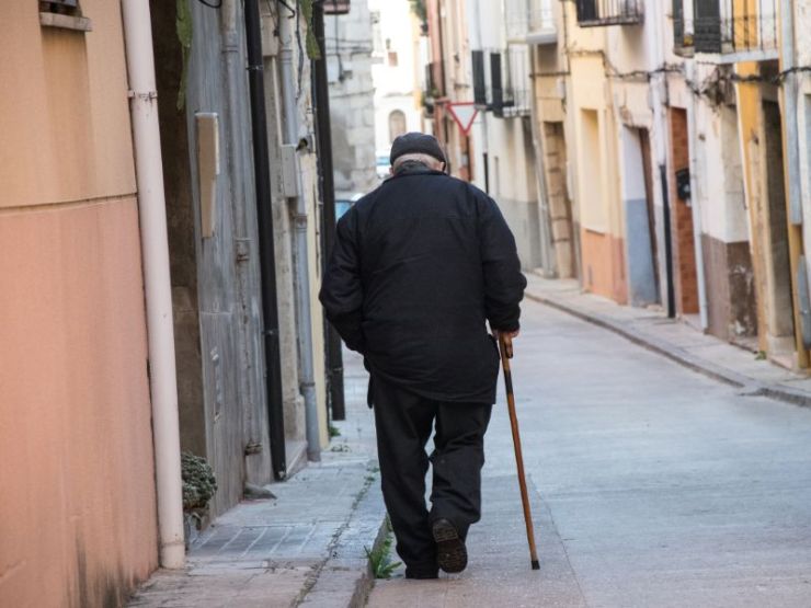 ¿Tropezarás en la vejez? Así se descubre quién corre riesgo de caídas