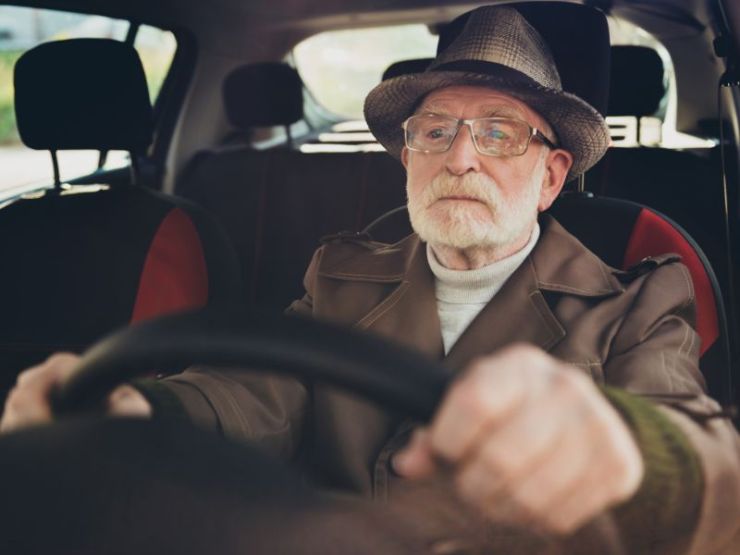 La DGT y las nuevas restricciones individualizadas a partir de los 65 años