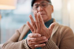 ¿Por qué el párkinson golpea más a los hombres? El cerebro acaba de revelar una diferencia que llevaba años oculta