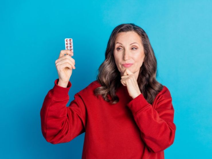 3 suplementos antiedad para mayores de 50 que la ciencia considera un timo