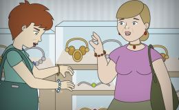 Jubiladas eligiendo joyas