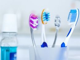 Los trucos de la abuela para limpiar el cepillo de dientes