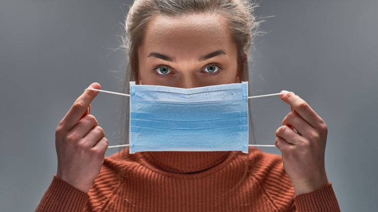 Trucos para evitar que se nos suba la mascarilla