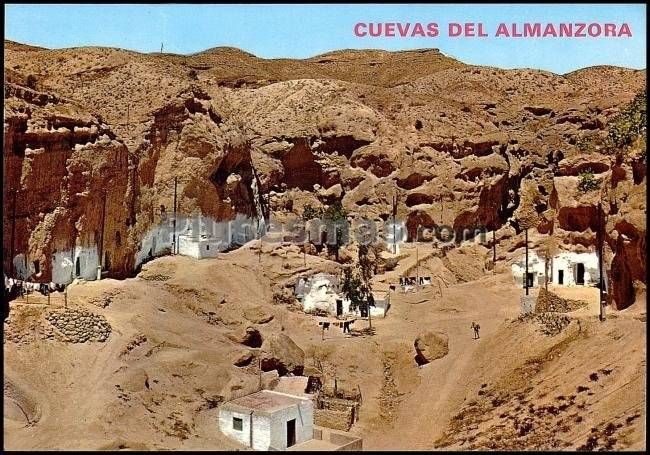Barrio de los gitanos en cuevas del almanzora (almería)