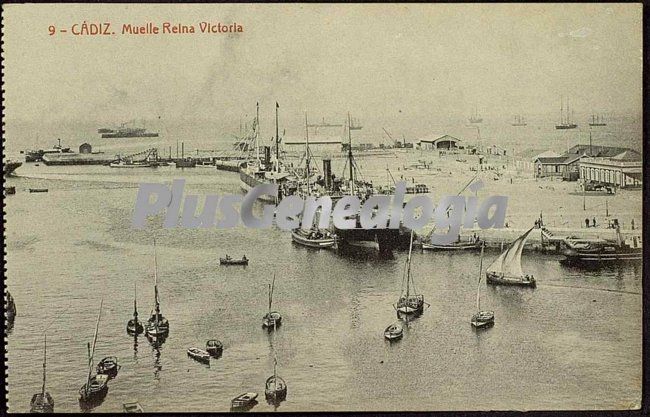 Vista desde arriba del muelle reina victoria de cádiz