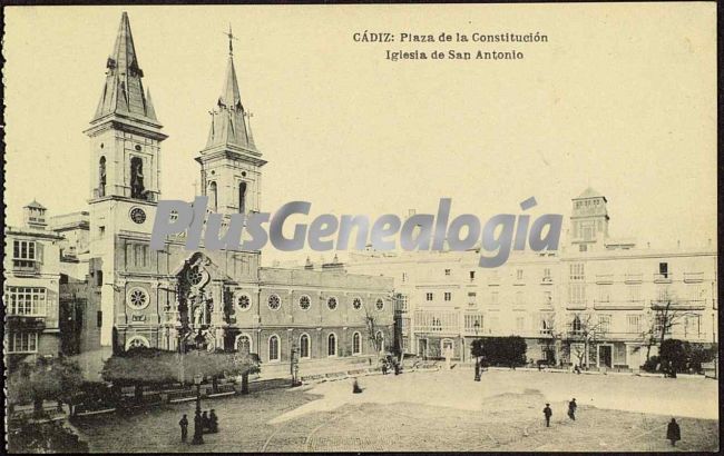 Plaza de la constitución e iglesia de san antonio (cádiz)