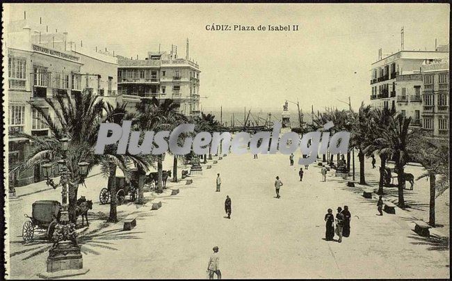 Vista central de la plaza de isabel ii de cádiz