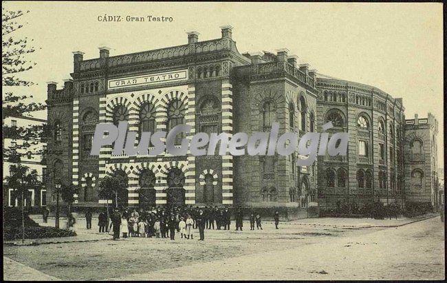 Gran teatro de cádiz (blanco y negro)