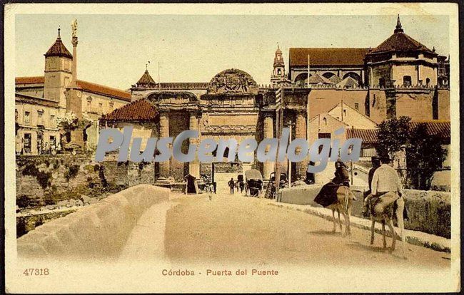 Puerta del puente en córdoba