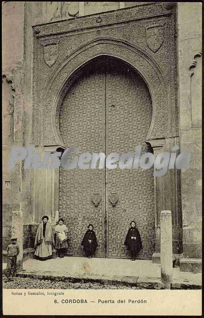 Puerta del perdón en córdoba