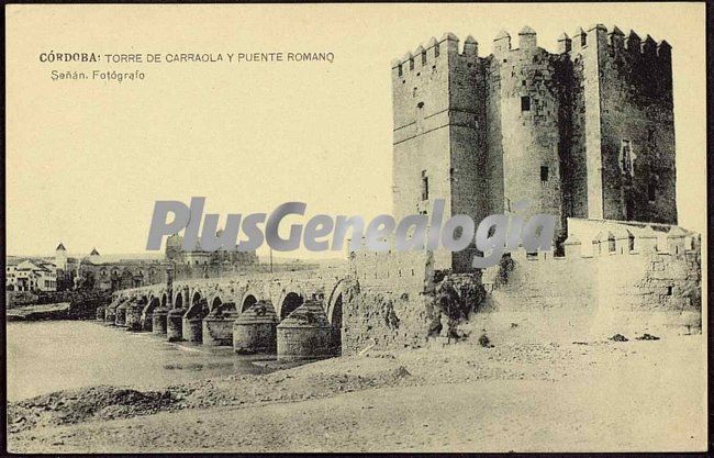 Torre de carraola y puente romano de córdoba