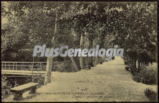 Paseo y puente del parque de balnearios de alhama (granada)