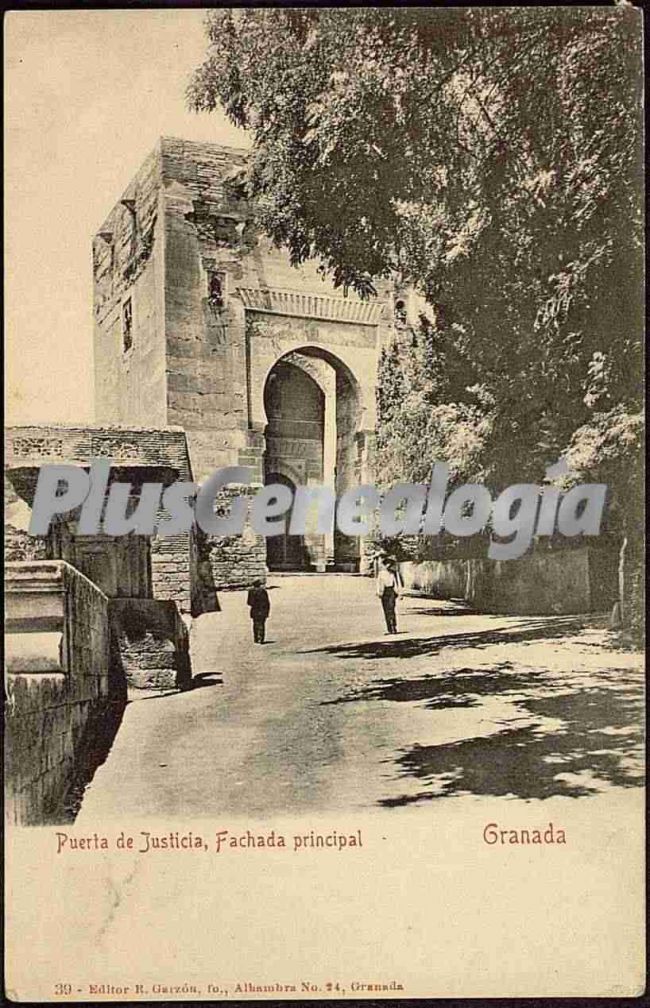 Puerta de justicia, fachada pricipal en la alhambra de granada