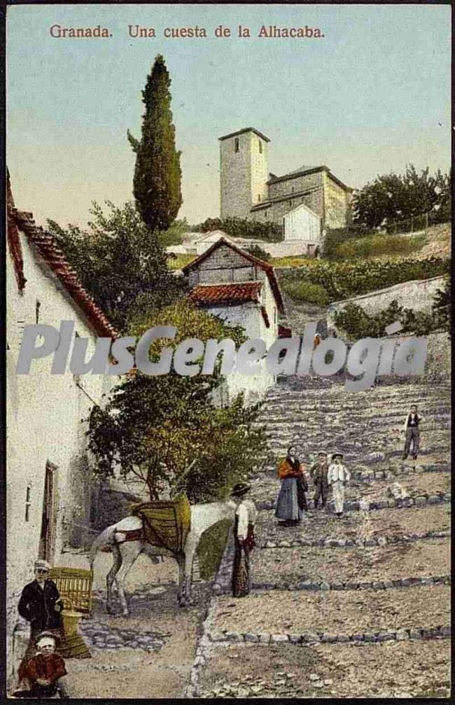 Una cuesta de la alhacaba en granada