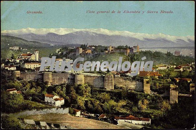 Vista general de la alhambra y sierra nevada