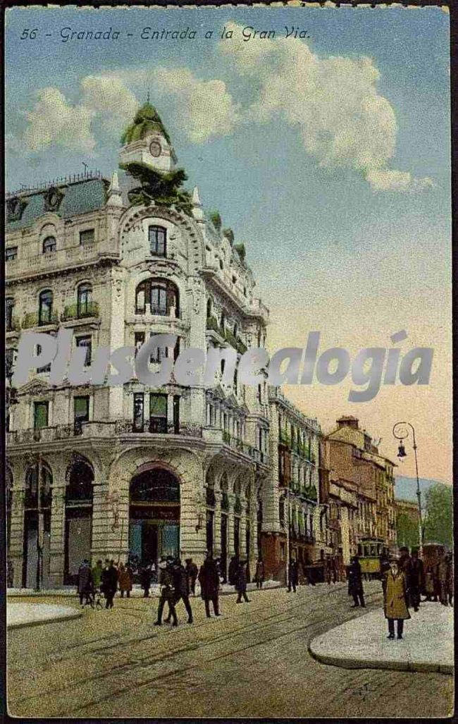 Entrada a la gran vía de granada (en color)