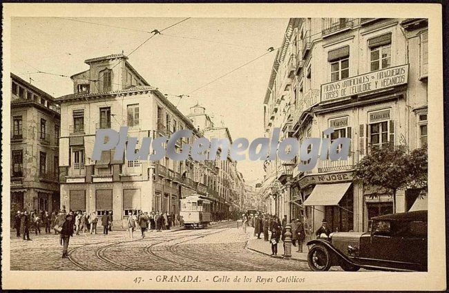 Calle de los reyes católicos en granada