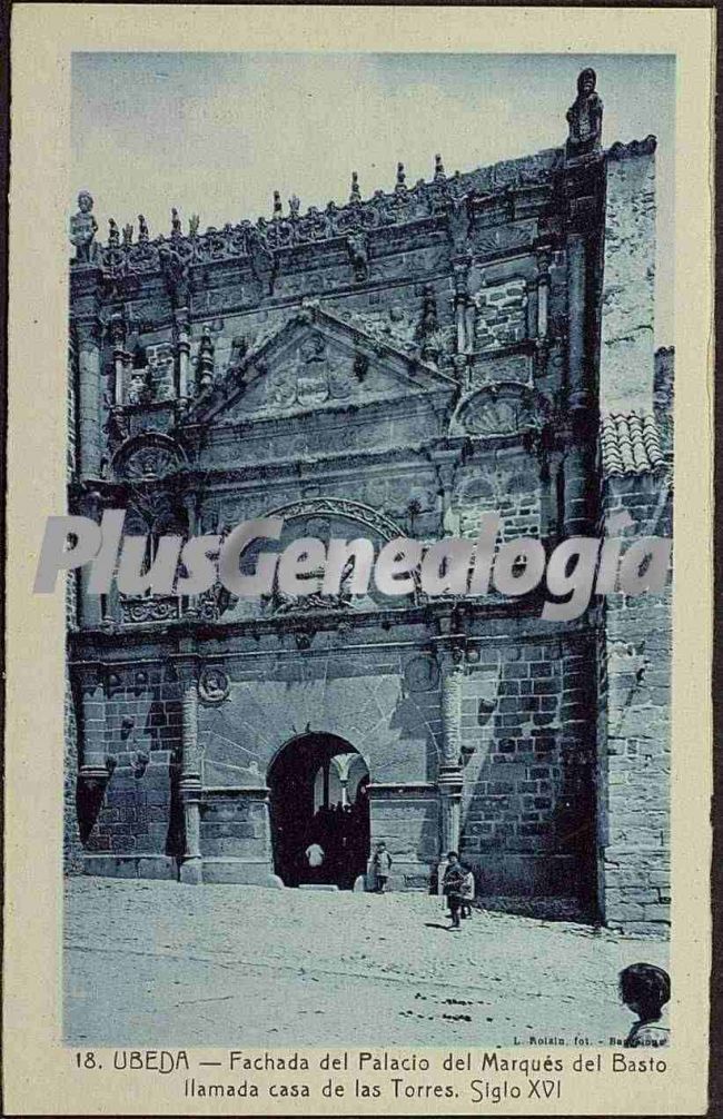 Fachada del palacio del marqués de basto llamada casa de las torres (siglo xvi) en úbeda (jaén)