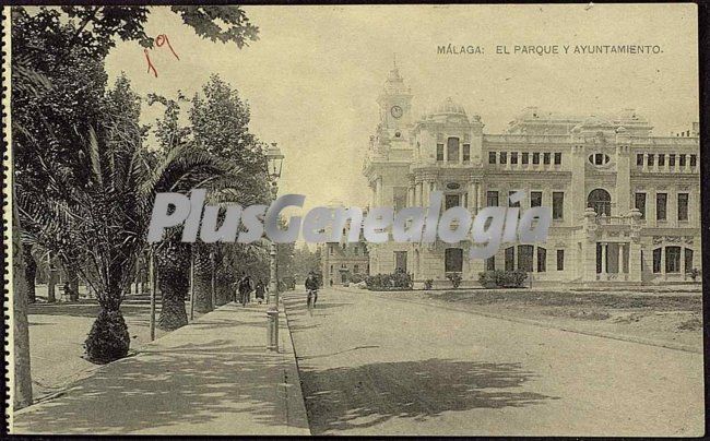 El parque y ayuntamiento de málaga