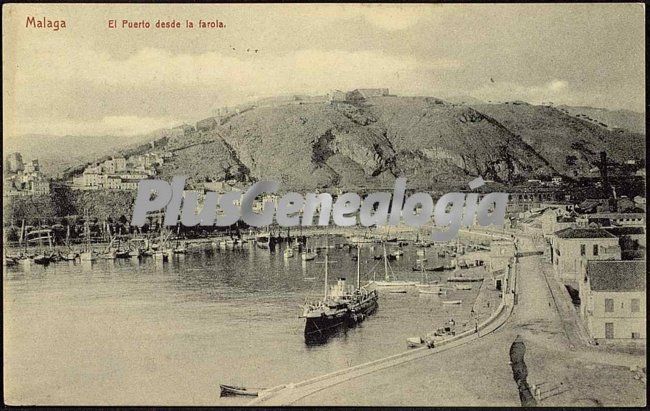 El puerto de málaga desde la farola