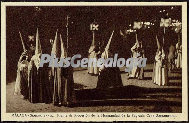 Frente de procesión de la hermandad de la sagrada cena sacramental en la semana santa en málaga