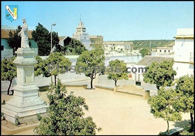 Plaza mayor de valenciana de la concepción (sevilla)