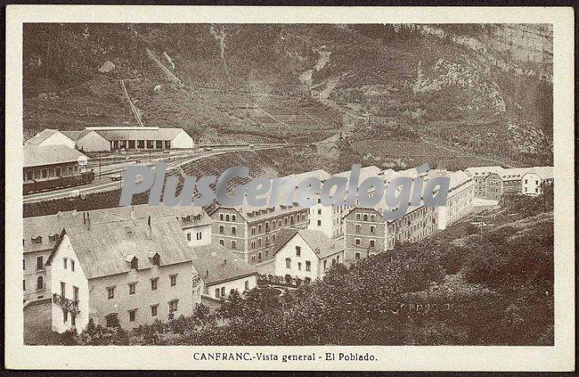 Vista general del poblado de canfranc (huesca)