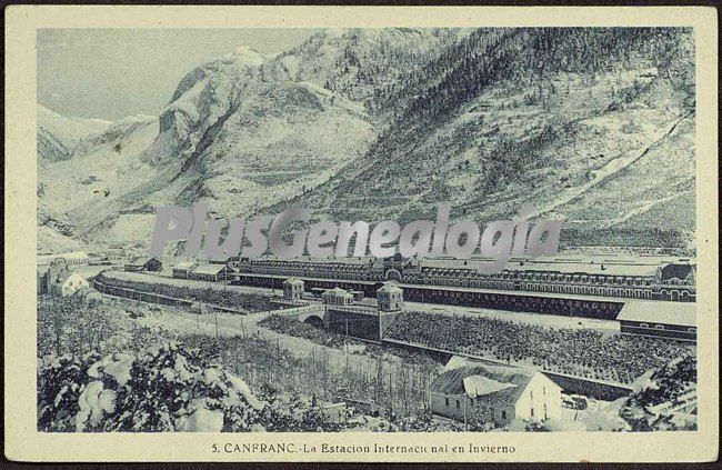 La estación internacional en invierno de canfranc (huesca)