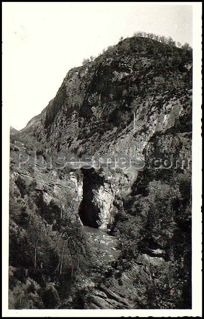 El valle de tena y puente escarrilla (huesca)