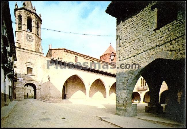 Plaza cristo rey de cantavieja (teruel)