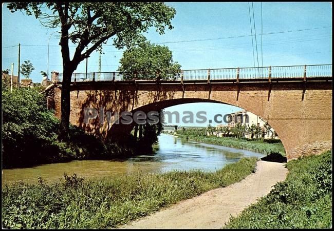 Puente sobre el canal imperial en gallur (zaragoza)