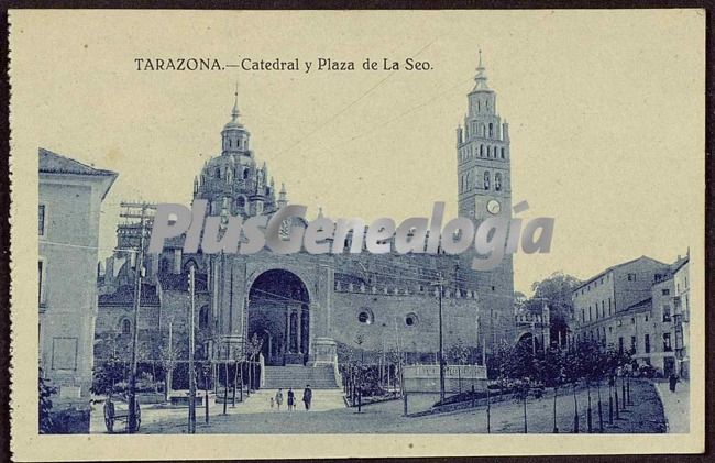Catedral y plaza de la seo de tarazona (zaragoza)