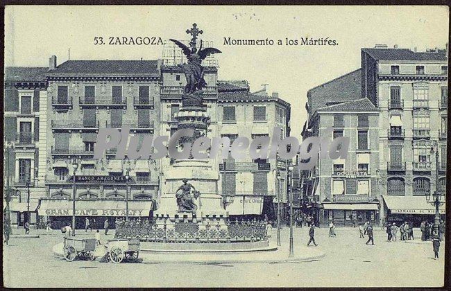 Monumento a los mártires de zaragoza