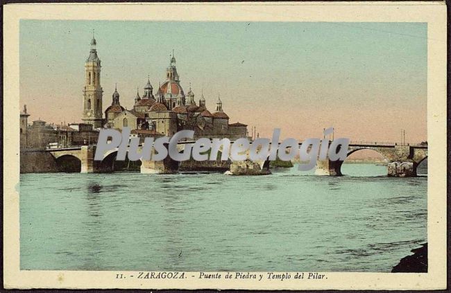 Puente de piedra y templo del pilar de zaragoza