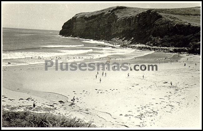 Playa de cobreces en alfoz de lloredo (cantabria)