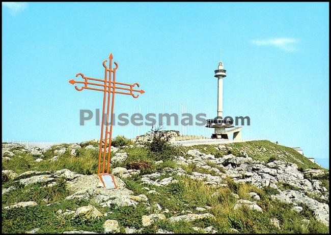 Monumento al indiano en peña cabarga (cantabria)