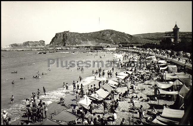 Vista parcial de la playa de castro urdiales (cantabria)